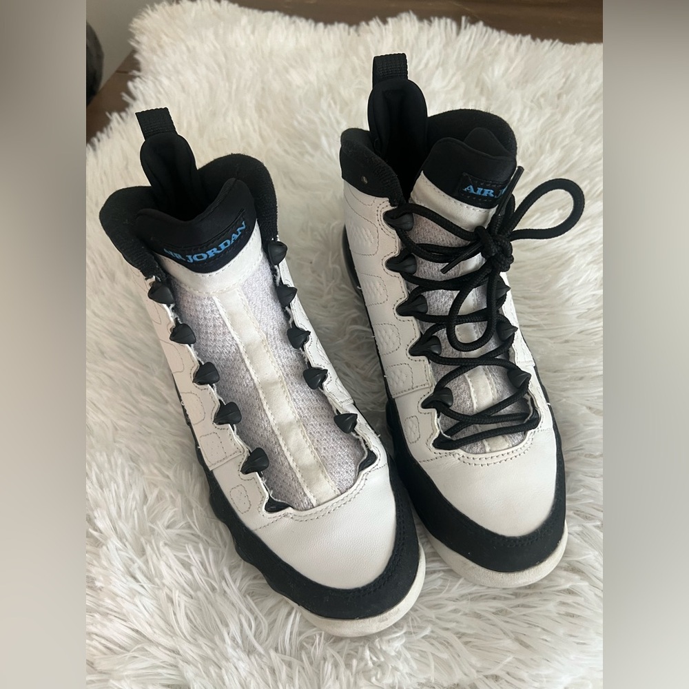 Men’s shoes Size 4Y - Picture 3 of 8